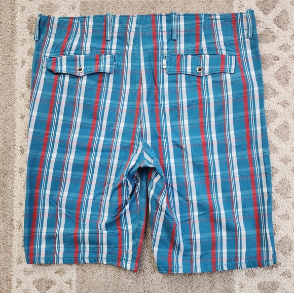 Levi's Plaid Chino Shorts--EUC - Picture 6 of 9